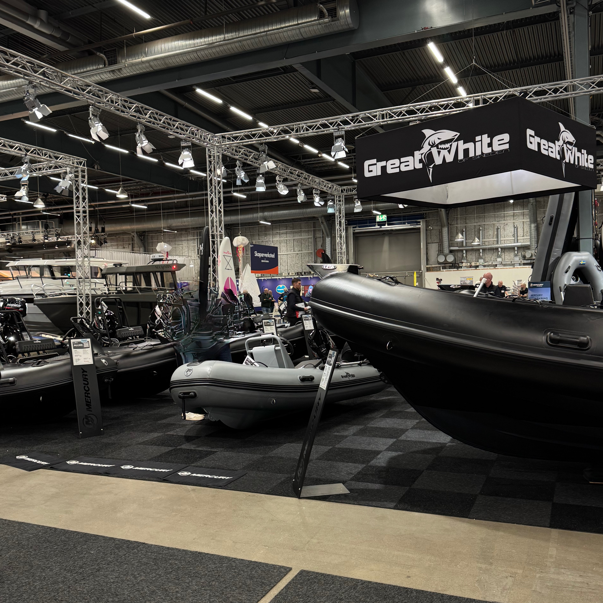 Great White of Sweden monter på mässan